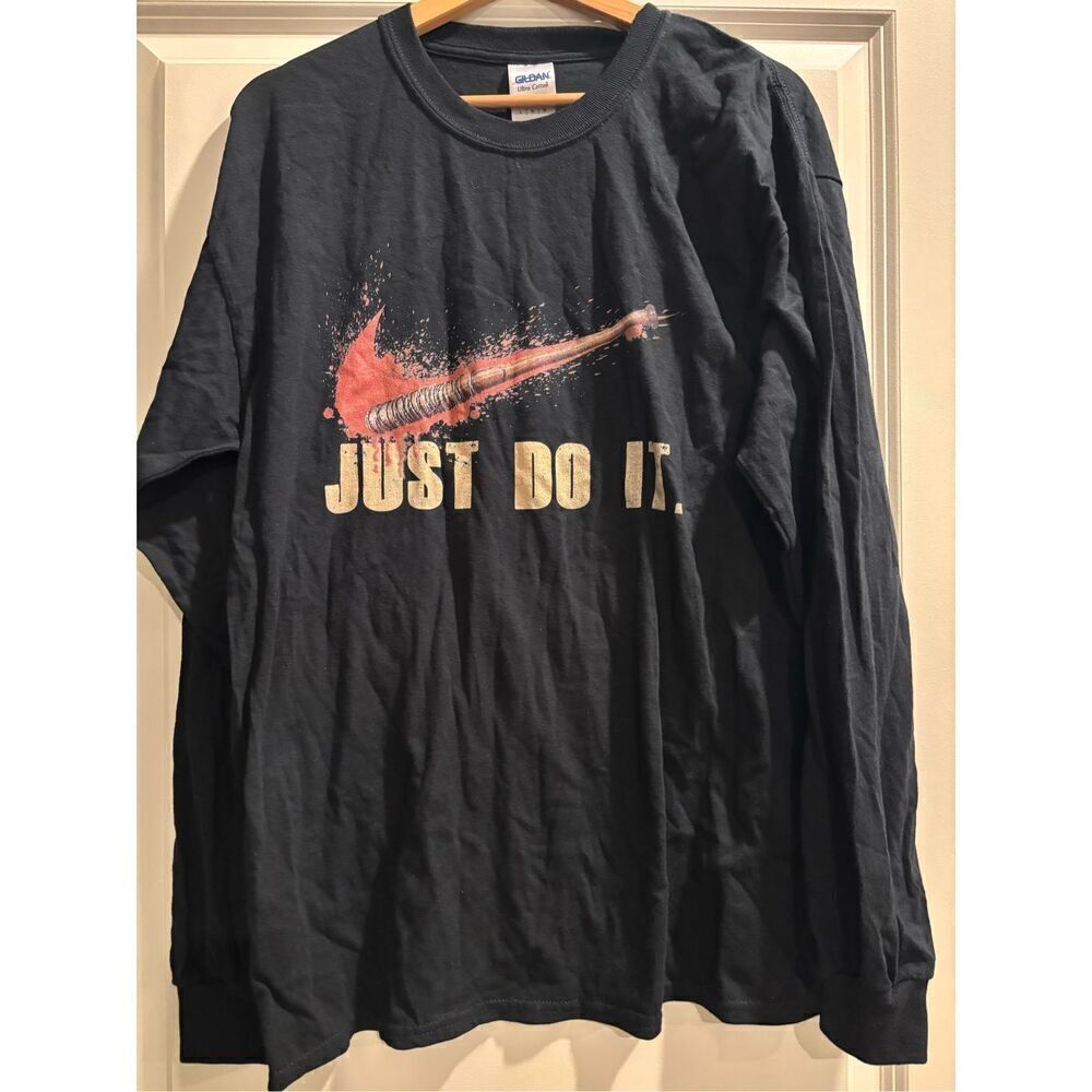 Walking Dead Long Sleeve size Large